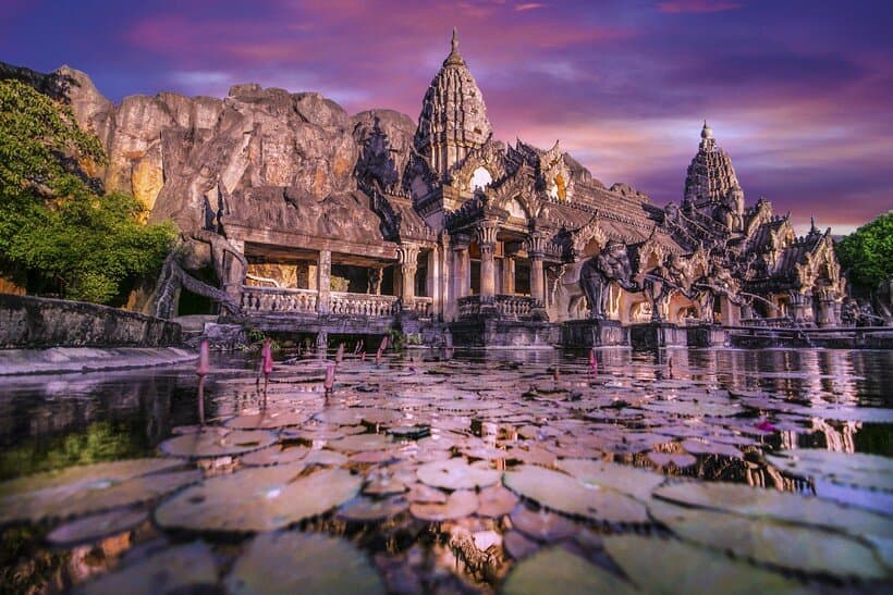 Phuket FantaSea evening show